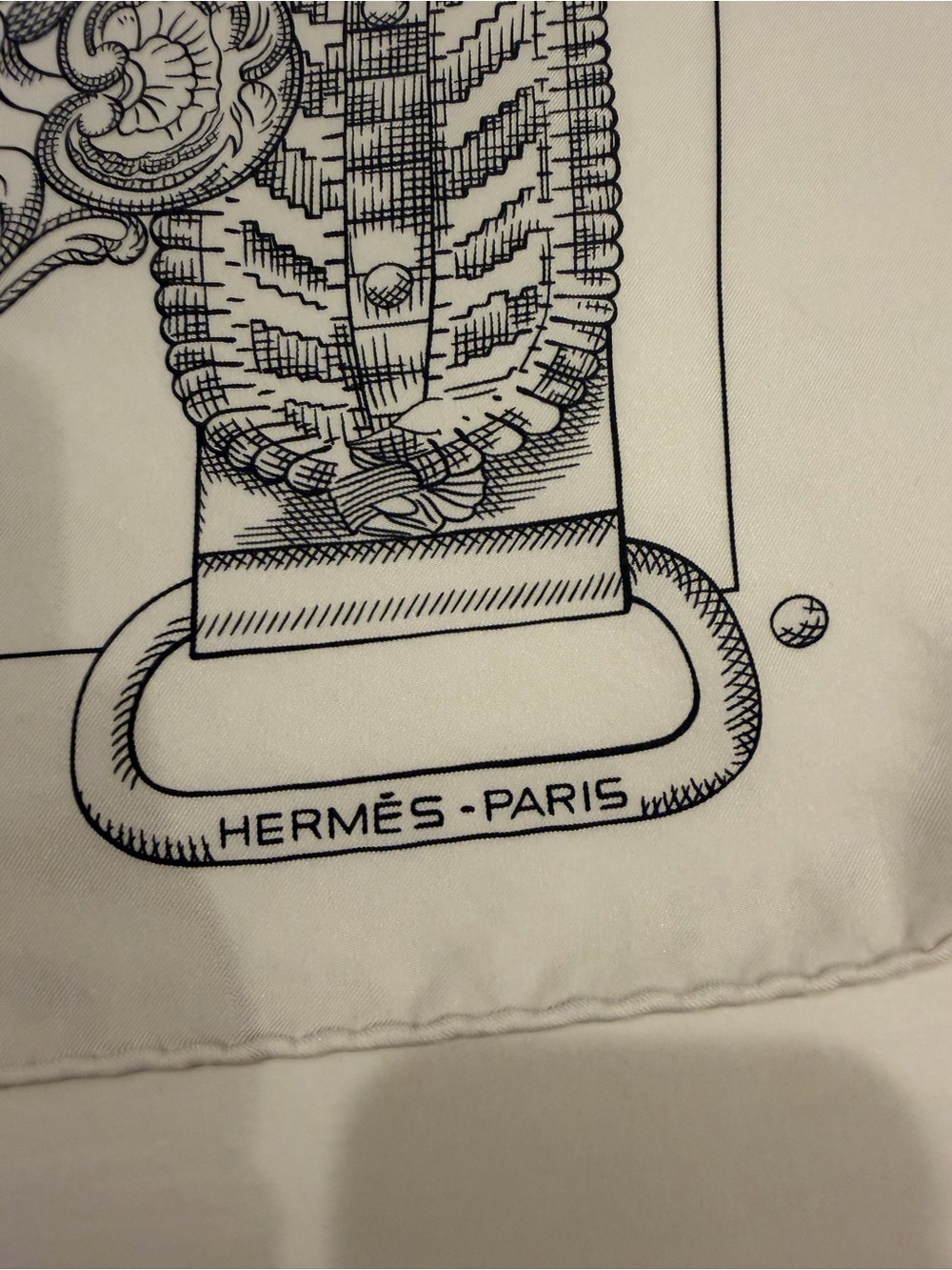 Hermes scarf 90 x 90. Like new - Picture 5 of 7
